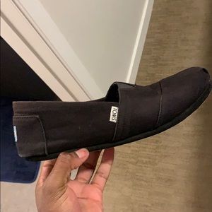 Toms shoes